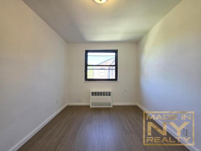 Building Photo - 2 bedroom in FRESH MEADOWS NY 11365