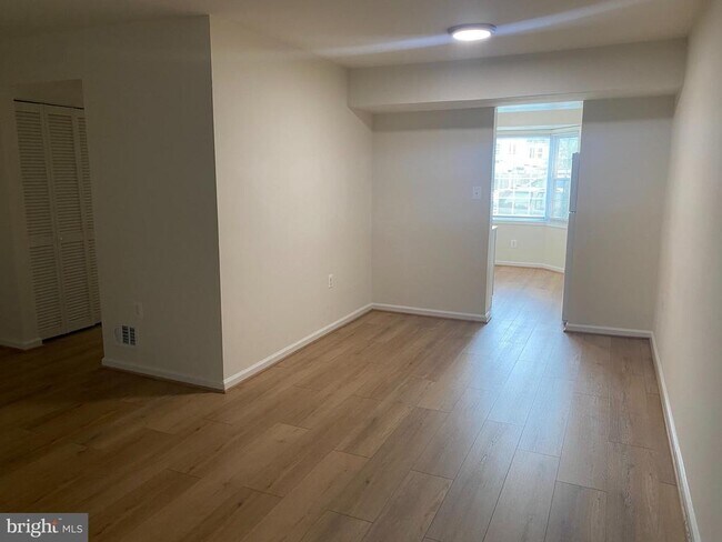 Building Photo - 10175 Irongate Way