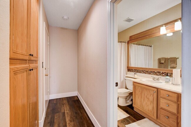 Building Photo - QUALITY FULLY FURNISHED SEVEN HILLS HOME WITH A PRIVATE POOL AND SPA