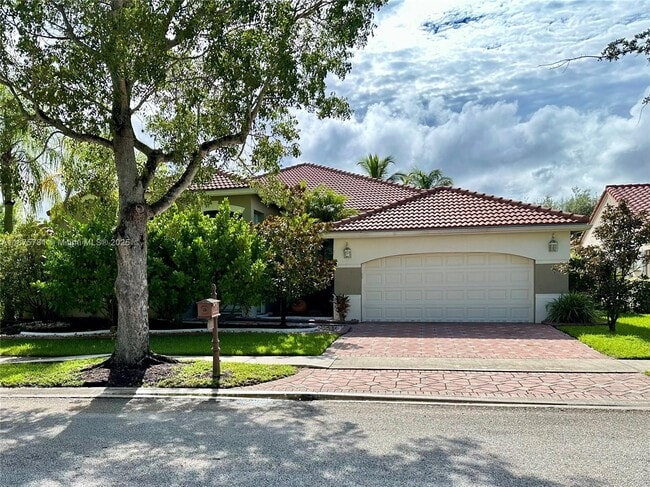 Primary Photo - 656 Verona Pl