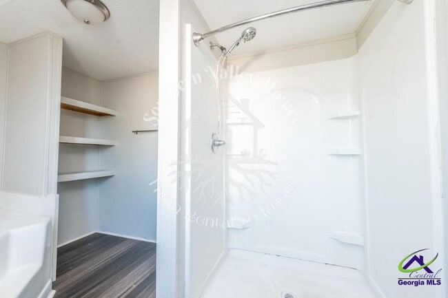 Building Photo - 349 Brighton Dr