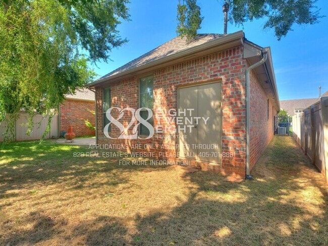 Building Photo - Stunning 3 Bed/3 Bath Home in Auburn Meadows Gated Community