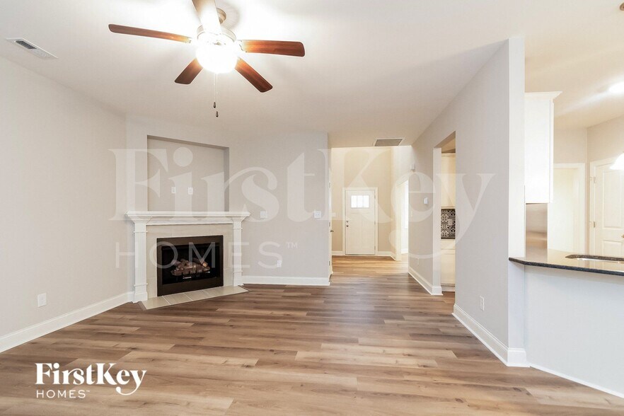 Building Photo - 116 Unique Pl