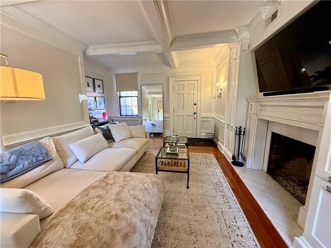 Building Photo - 367 Benefit St