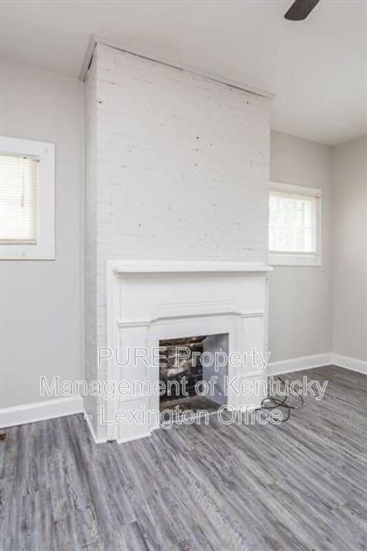 Building Photo - 3 Dogwood Ln