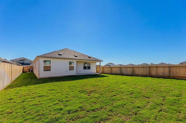 Building Photo - 627 Waterway Ave