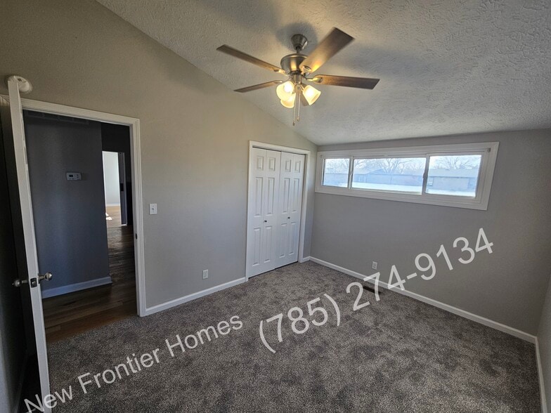 Building Photo - 122 Albany St