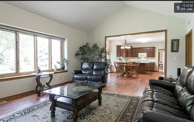 Building Photo - 3115 Kingbird Ln