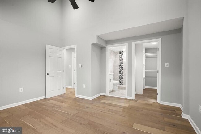 Building Photo - 2917 E Lee Ave