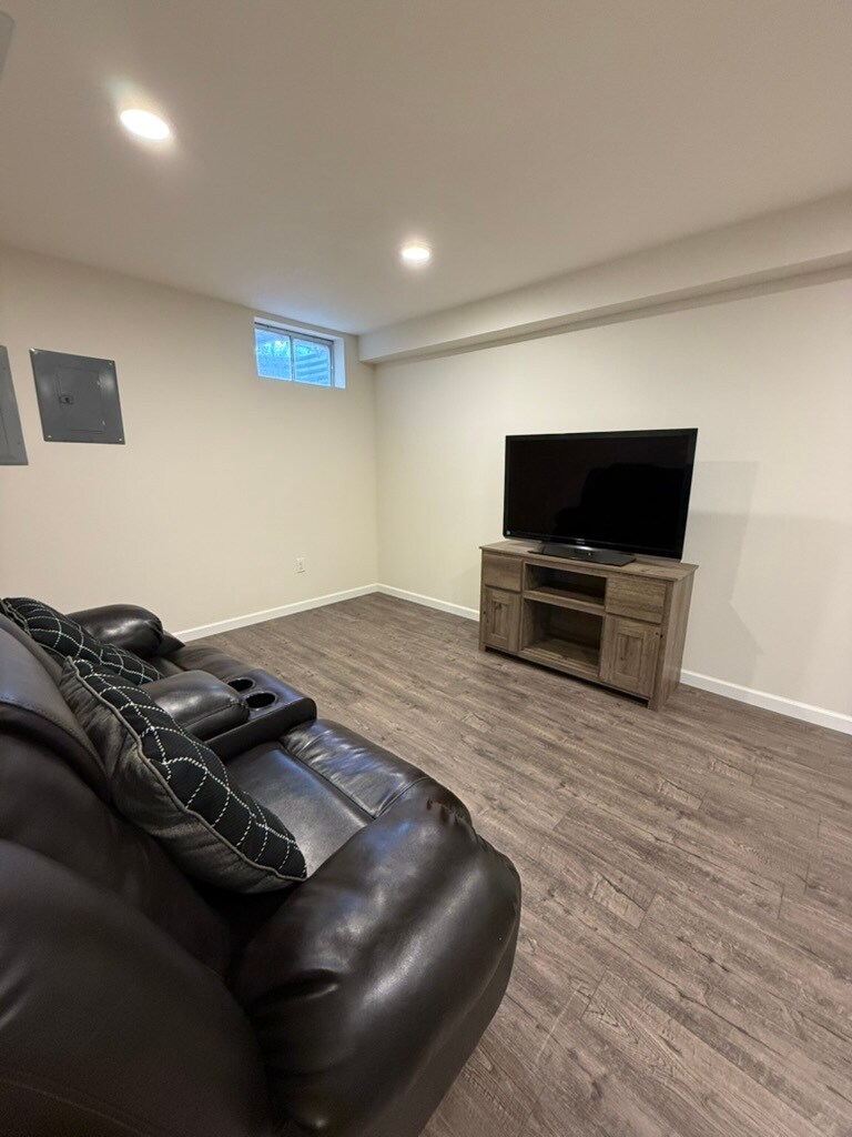 Finished basement - 3006 SW Glenbrooke Blvd