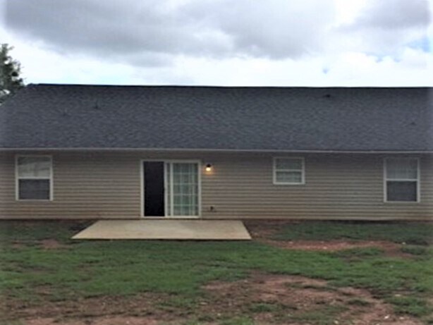 Building Photo - 135 Crescent Creek Ct