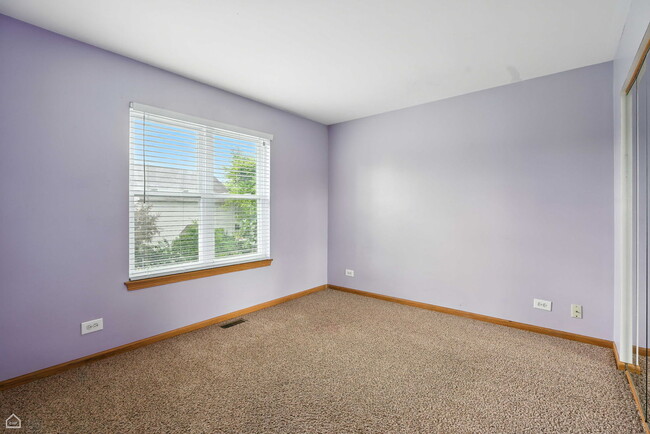 Building Photo - 10167 Bennington Dr