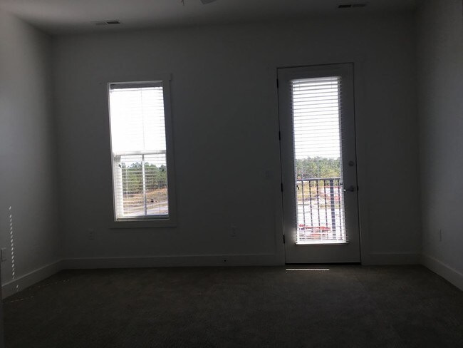 Building Photo - MV FLATS AT RIVERLIGHTS