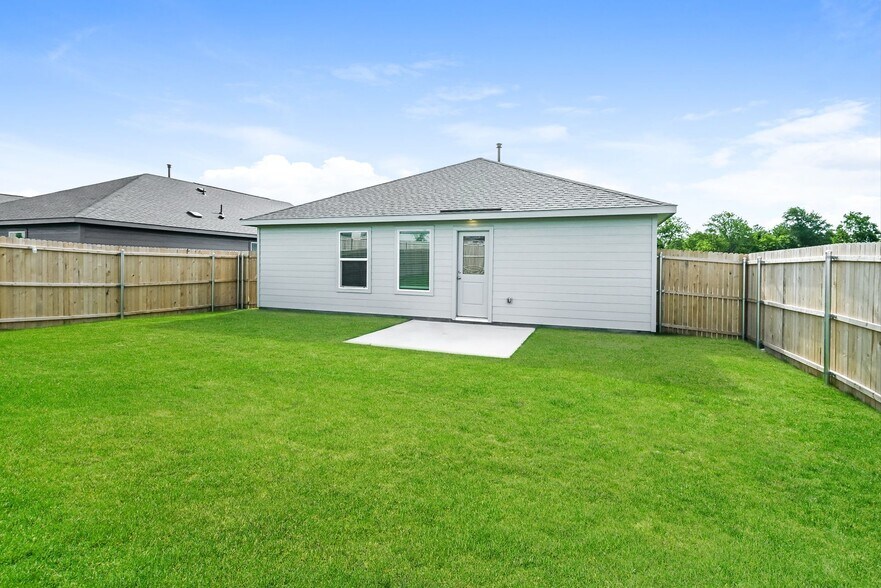 Building Photo - 2740 River Knl Ln