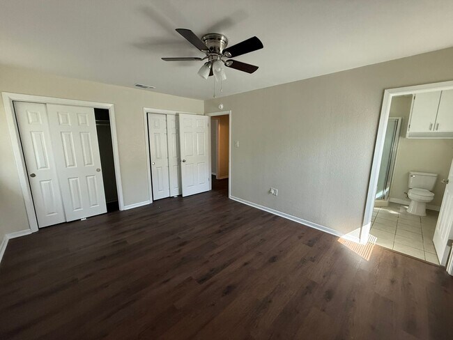 Building Photo - Renovated 3-bedroom house!  Housing accepted!