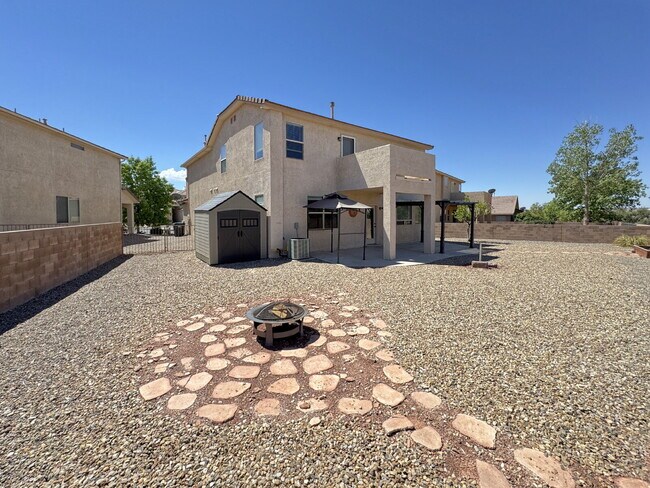 Building Photo - Stunning Cabezon Area Home!