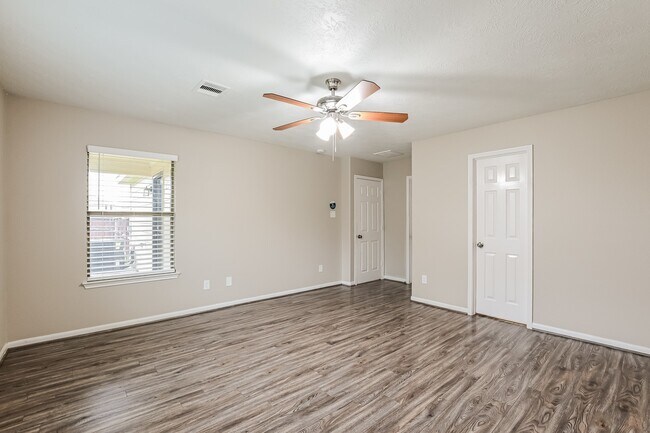 Building Photo - 16030 Arapaho Bend Ln