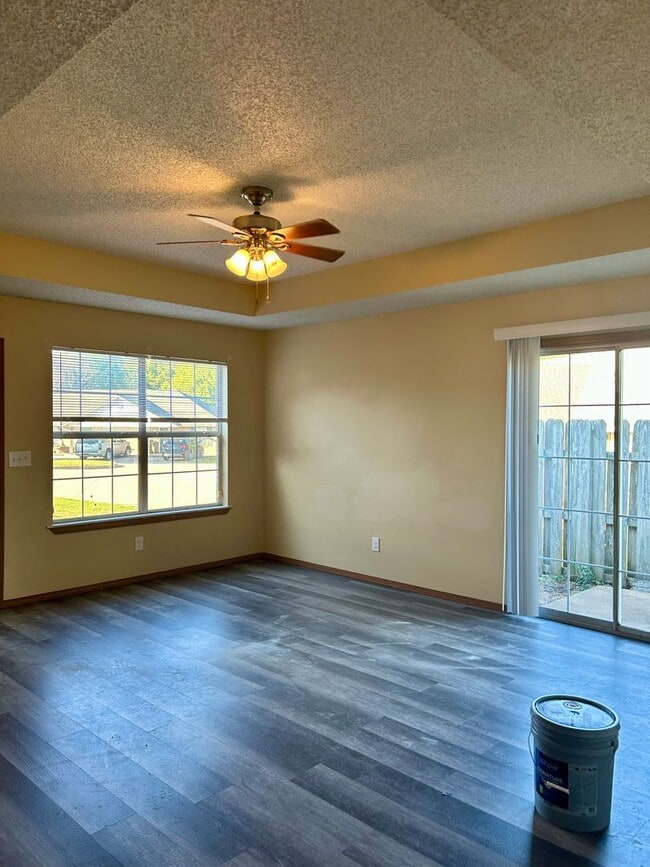 Building Photo - 142-144 Northaven