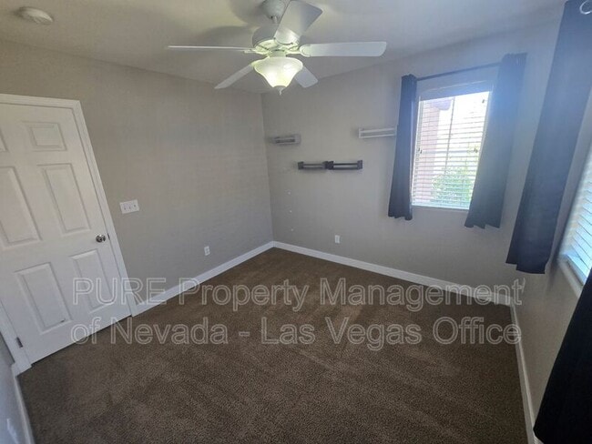 Building Photo - 9389 Black Wolf Ave