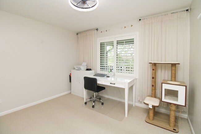 Building Photo - 5767 Deauville Cir