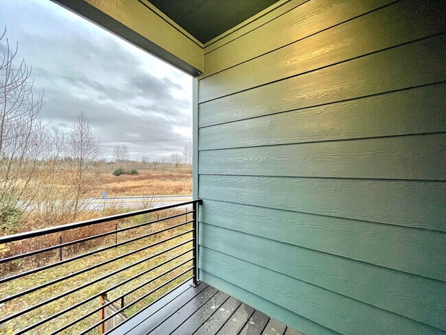 Building Photo - Great TownHome For Rent