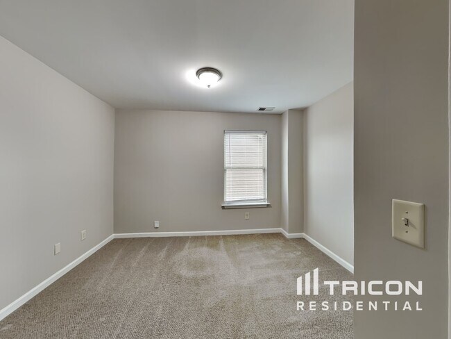 Building Photo - 48 Wyndham Ct