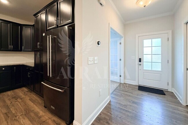 Building Photo - 1306 Farm Pond Trail