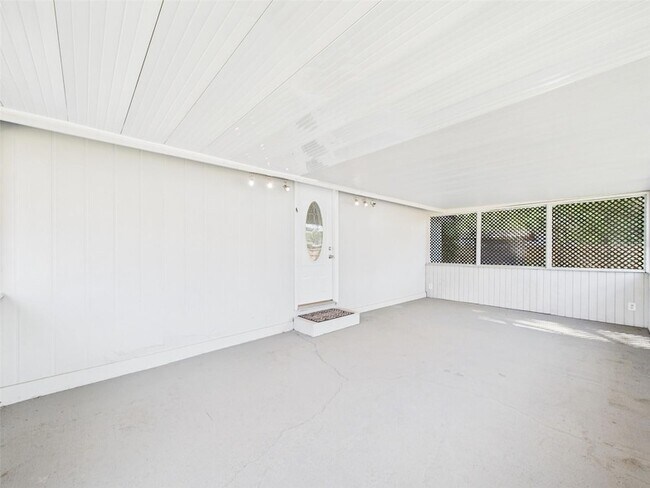 Building Photo - 348 Gordon Ave