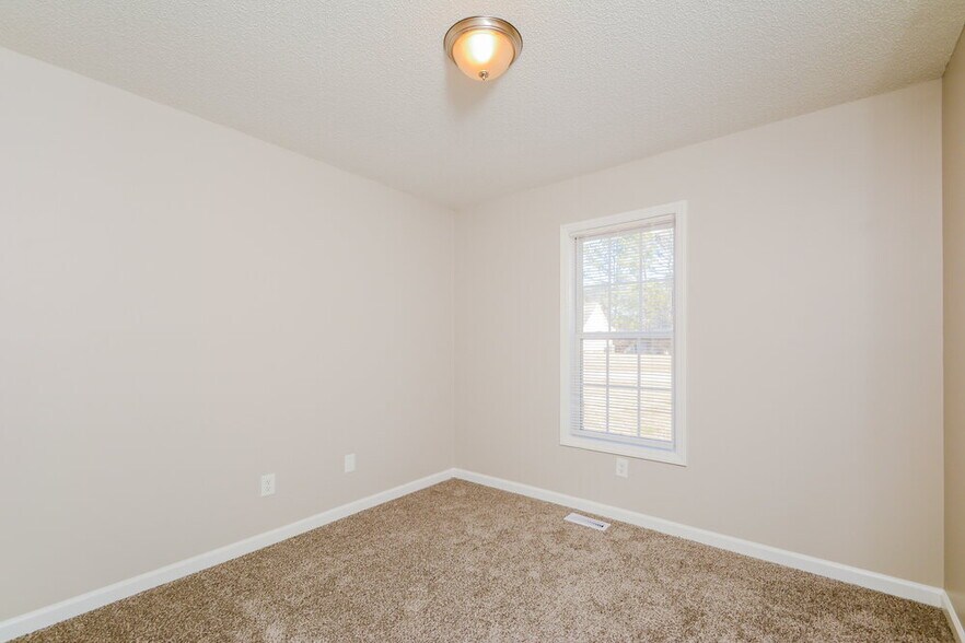 Building Photo - 40 Bent Creek Ct