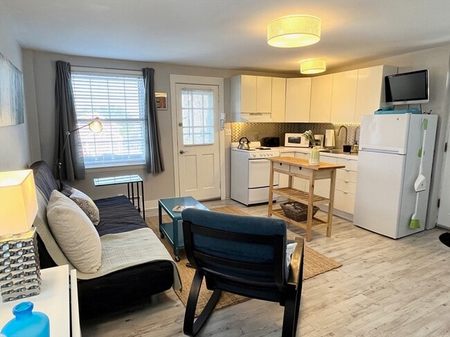 Building Photo - 7 South St