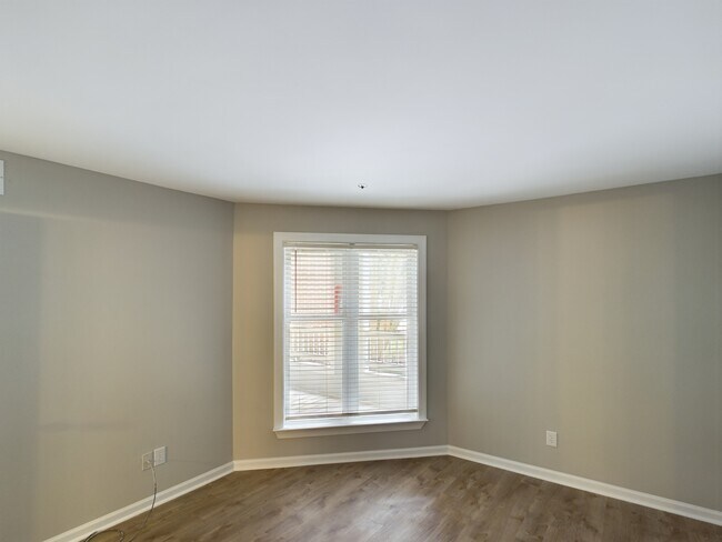 Building Photo - 1041 Wirewood Dr