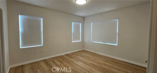 Building Photo - 401 S Anaheim Blvd