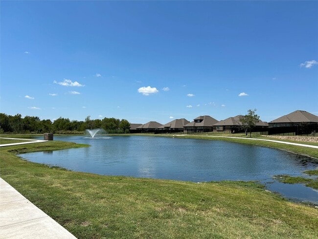 Building Photo - 541 Firethorn Dr