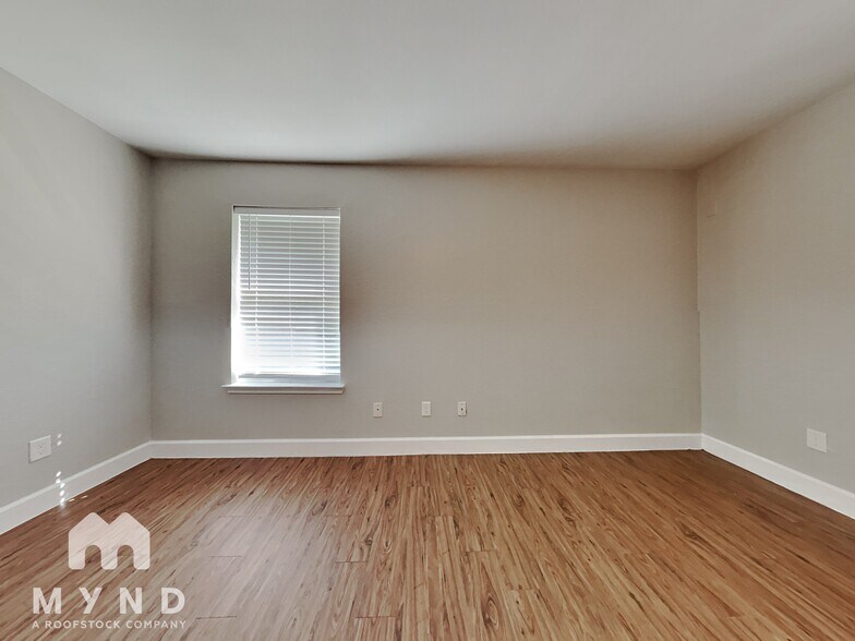 Building Photo - 8418 Laura Koppe Rd
