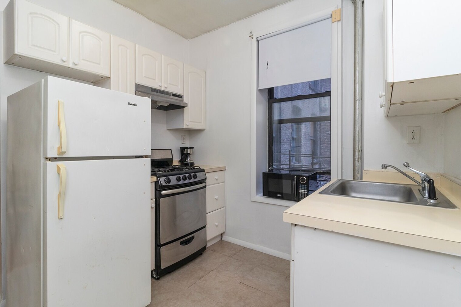 Building Photo - 1213 Park Ave