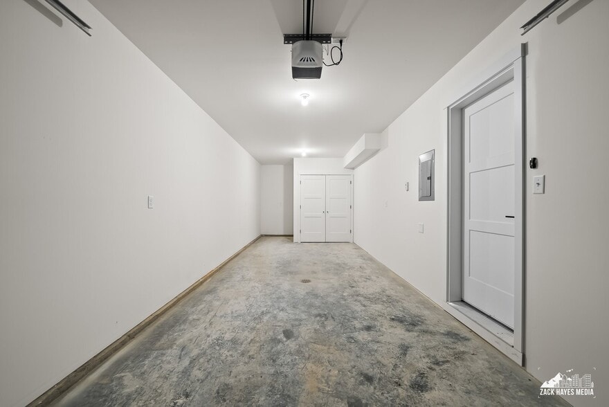 garage storage - 1493 W 40th Ave