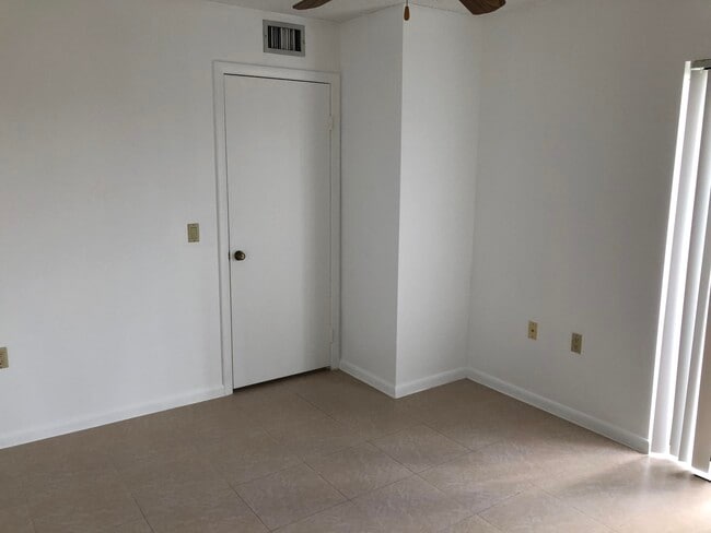 Building Photo - 4712 47th Way