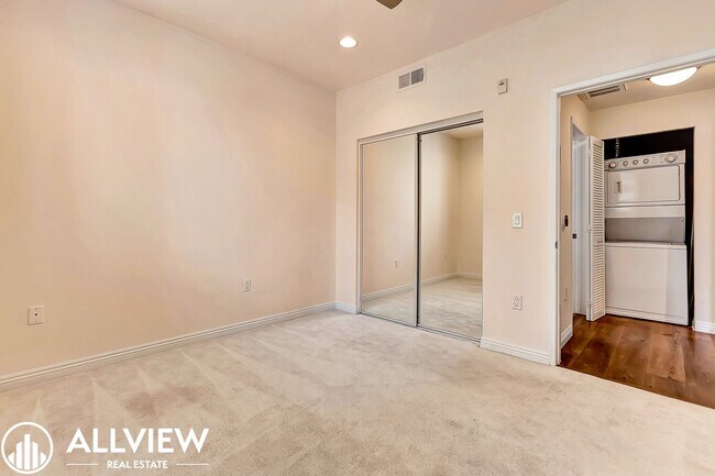 Building Photo - *MOVE-IN SPECIAL | $500 OFF FIRST MONTH'S ...