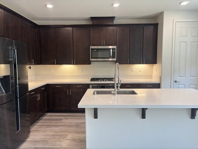 Building Photo - 5558 Kennedy Pl