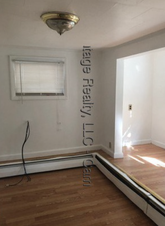 Building Photo - 84 Thorndike St