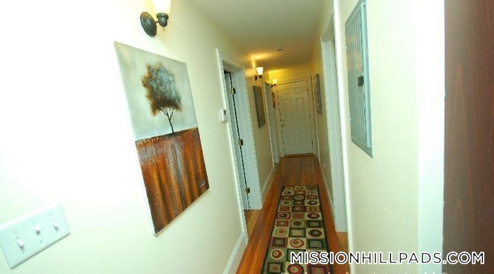 Building Photo - 107 Fisher Ave