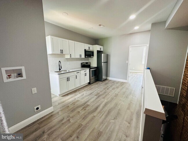 Building Photo - 3022 N Marshall St