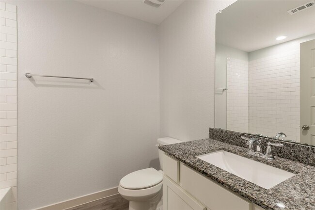 Building Photo - 10627 Great Basin Dr