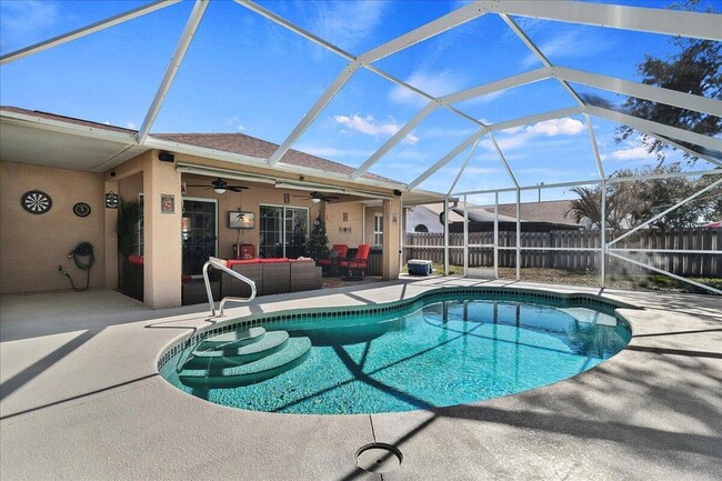 Building Photo - 1960 SE Bowie St