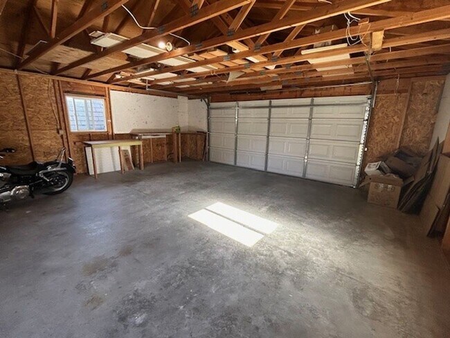 Building Photo - 103 Silver Bow Ct