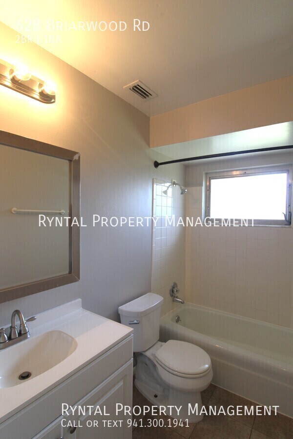 Building Photo - 628 Briarwood Rd