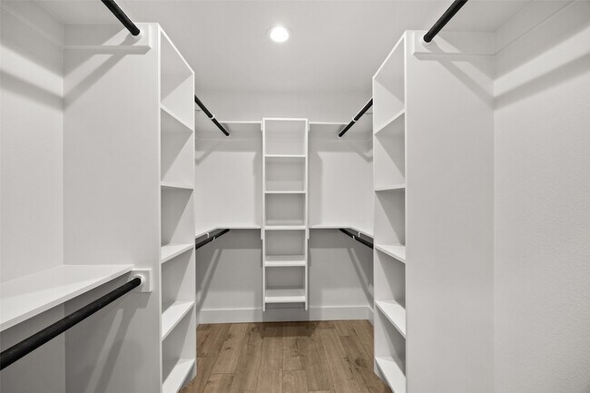 Building Photo - 2116 Trellis Pl