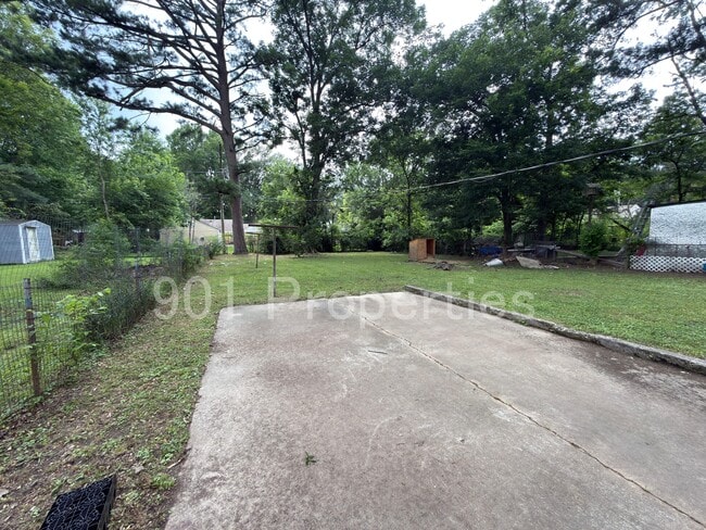 Building Photo - 981 Chatwood St