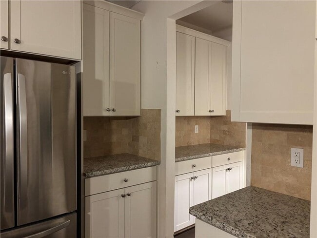 Building Photo - 1161 Hawthorne Cir