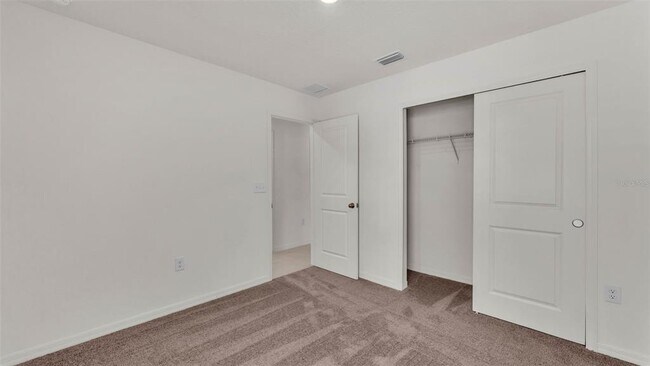 Building Photo - 727 Chestnut Ln